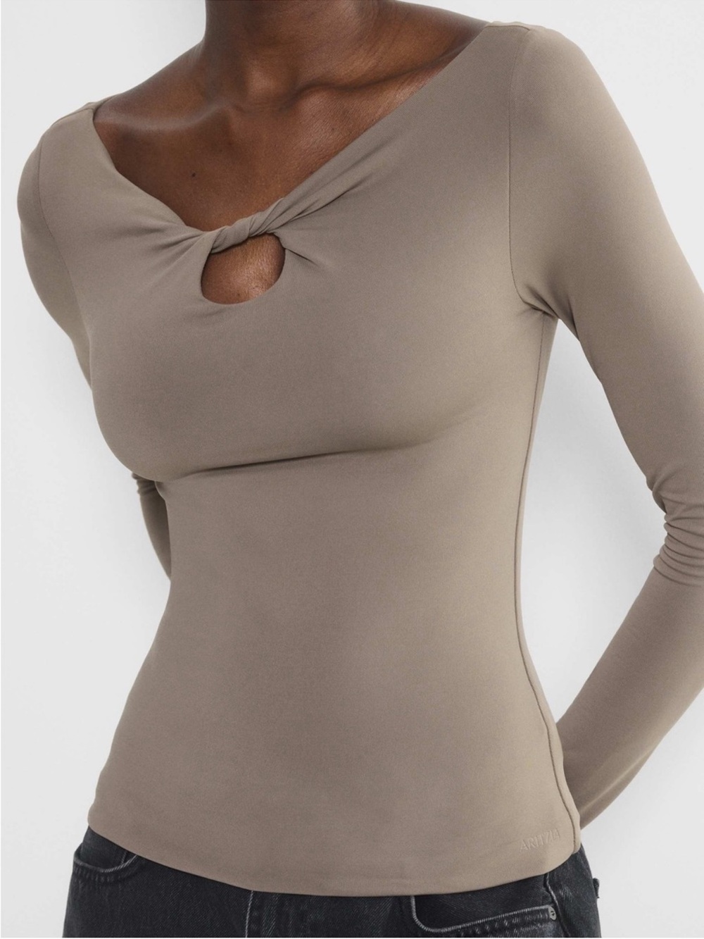 Aritzia Original Contour Embody Long Sleeve Top Twisted Front Turner Taupe Large